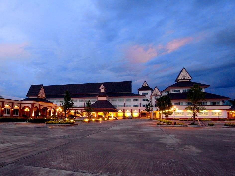 Major Grand Hotel Chum Phae Exterior foto